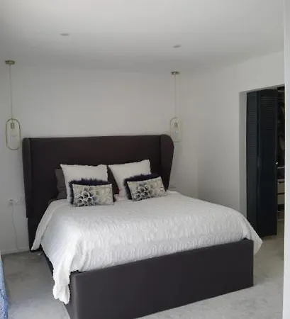 Jolie Maison En Pierre Avec Piscine Villa *